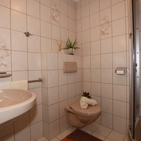 Landhaus Granat Guest house Mayrhofen