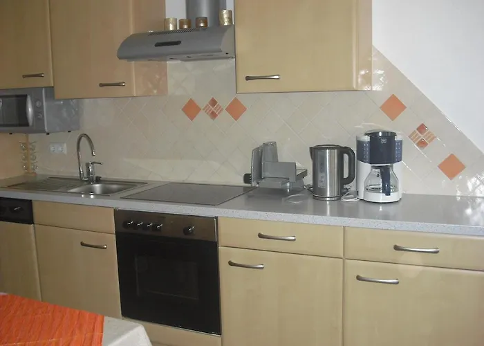 Granat Πανσιόν