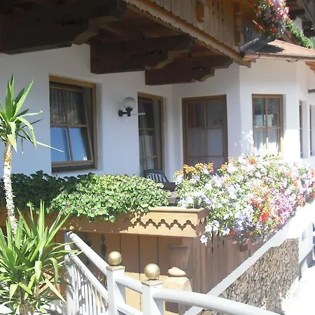 Landhaus Granat 4* Майрхофен